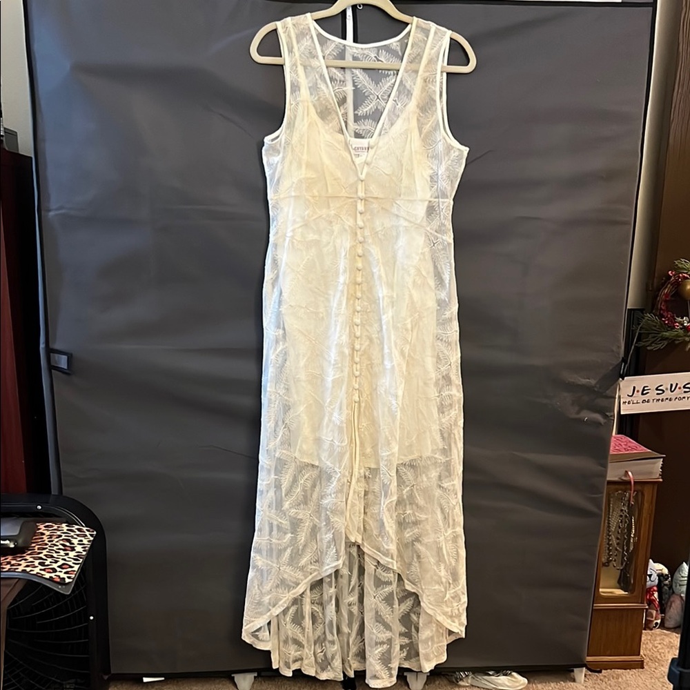 Shyanne Ivory/Cream High-Low Lace Sleeveless Dress